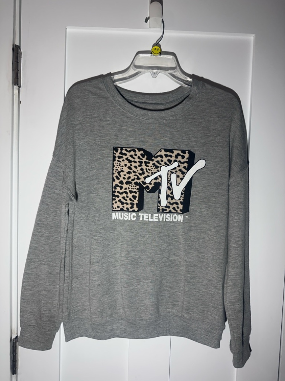 MTV Logo Small Grey Cheetah Logo Pullover Long Sleeves Music Television
